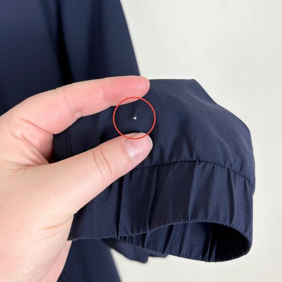 Lululemon Windbreaker Water Resistant Rise & Shine Jacket III in Midnight Navy - Picture 9 of 16